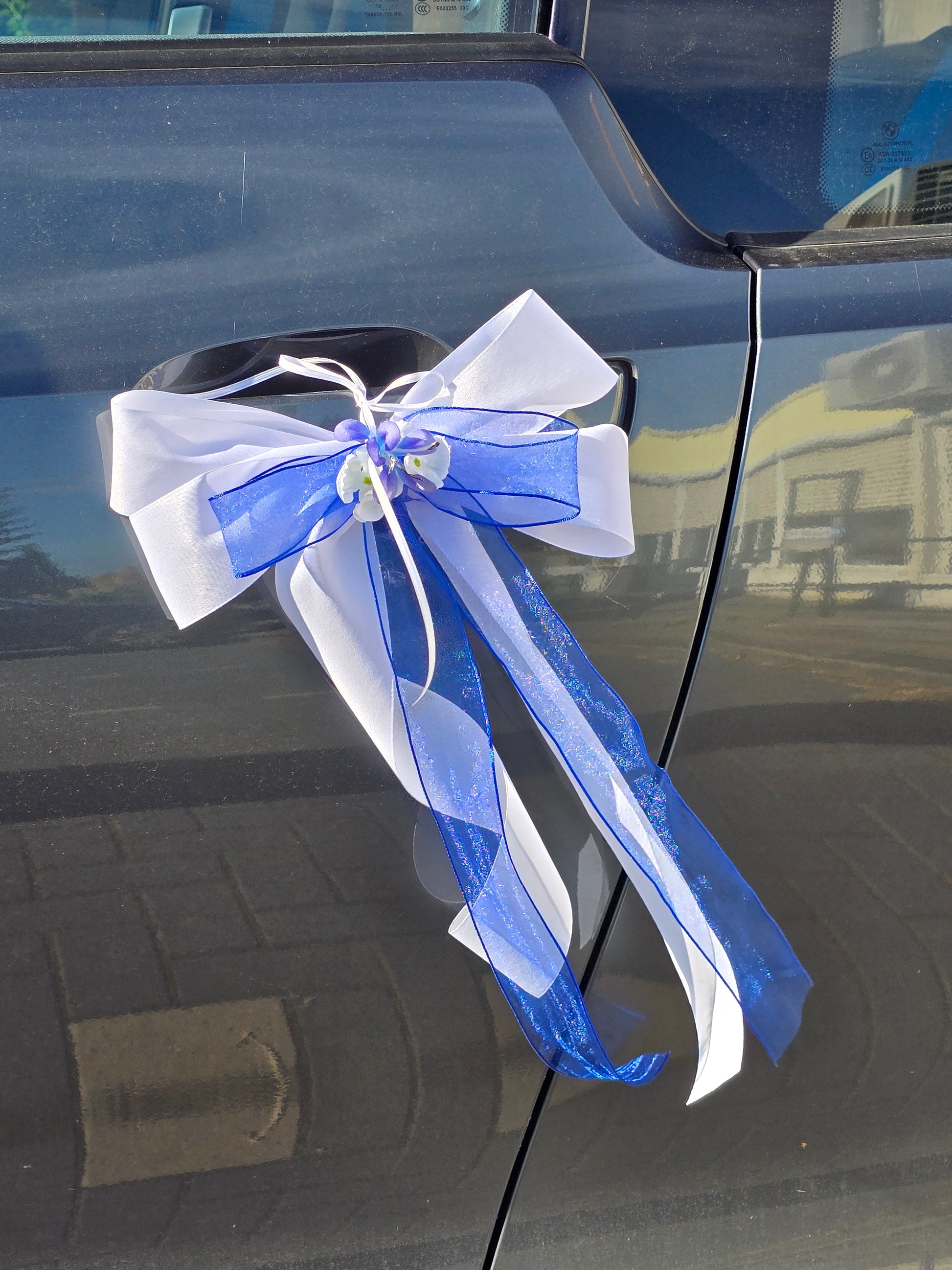 9029 Schleife mit Blüten und Organdy