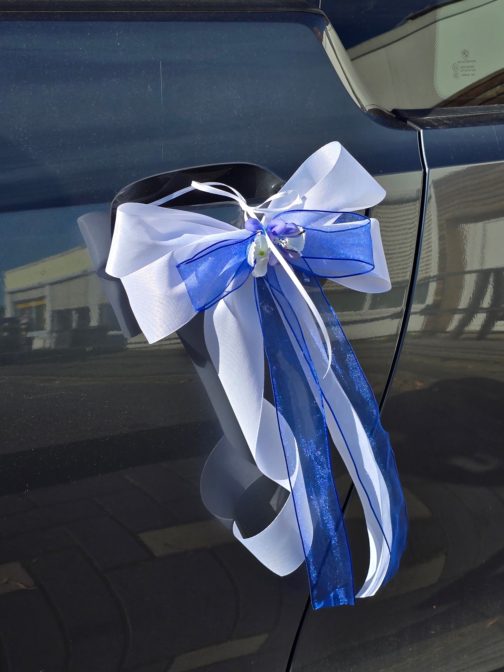 9029 Schleife mit Blüten und Organdy