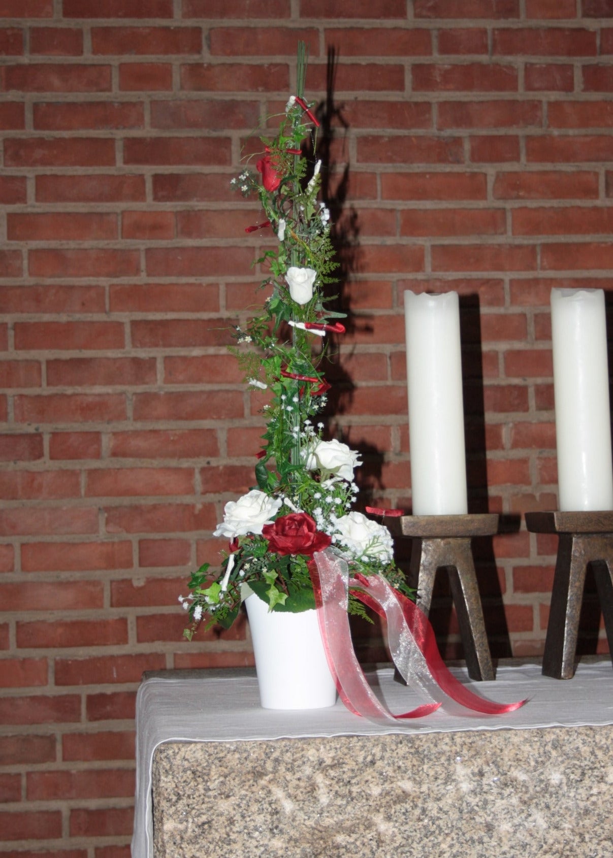 3021 Altar Gesteck hoch