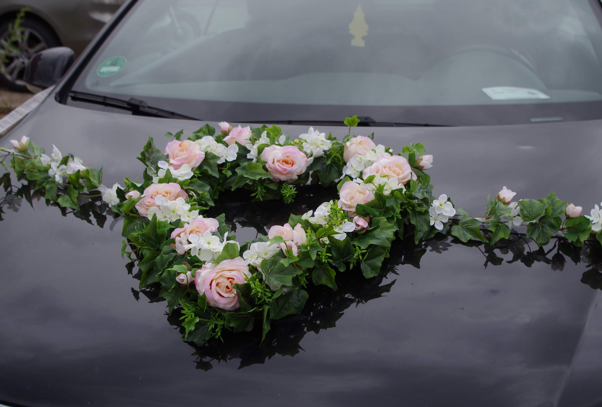 Autoherz wuschig mit Seitenarmen Rosen