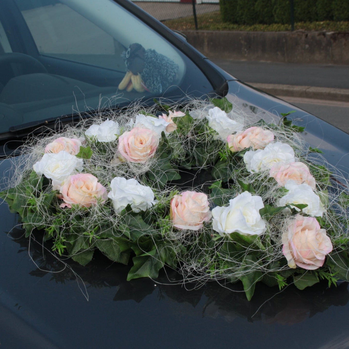 Autoherz offen Rosen im Sisalbett zweifarbig