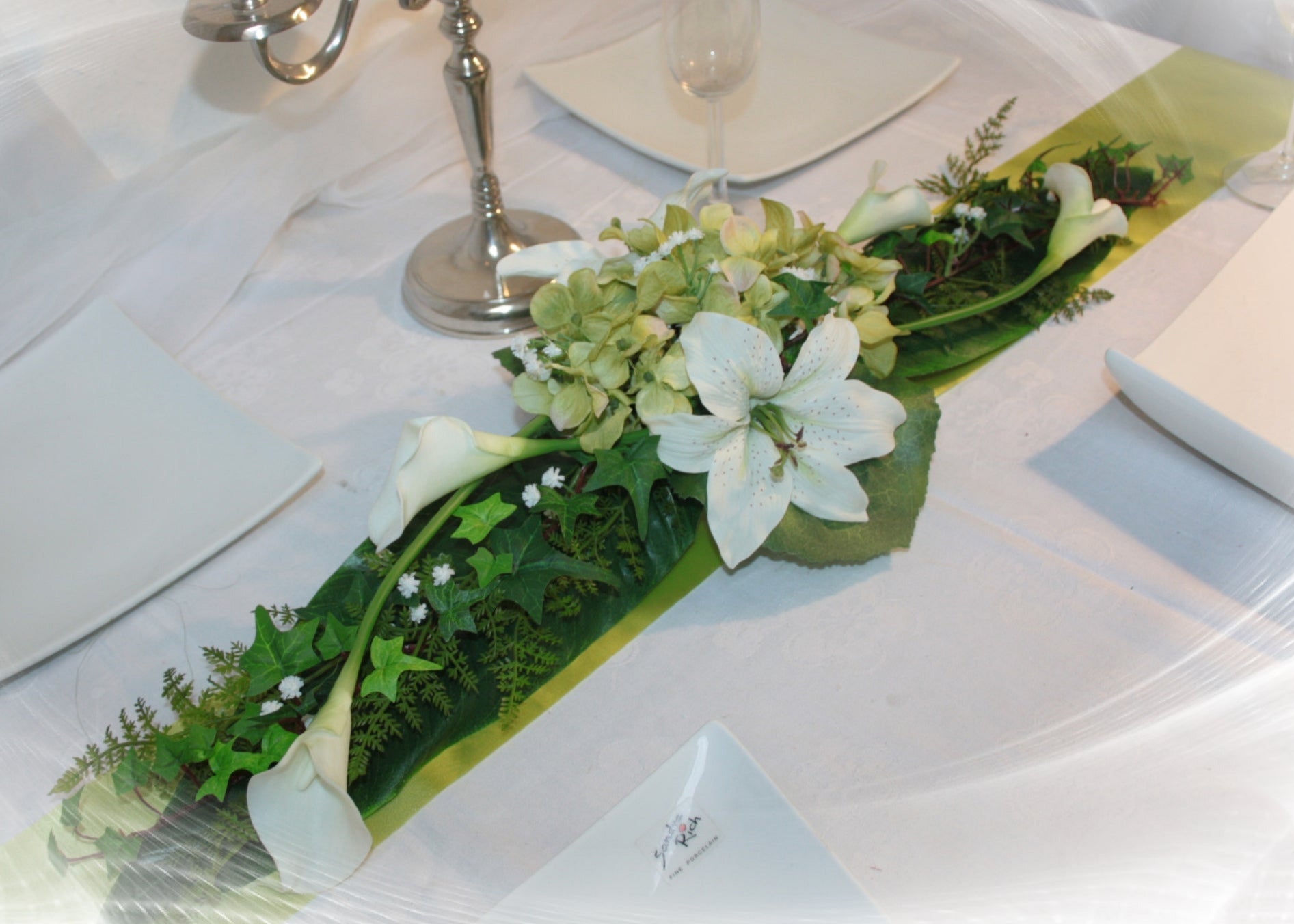 3053 Kleines Gesteck Linie 2