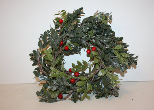 8076 Kranz Buchs Kunststoff mit Beeren