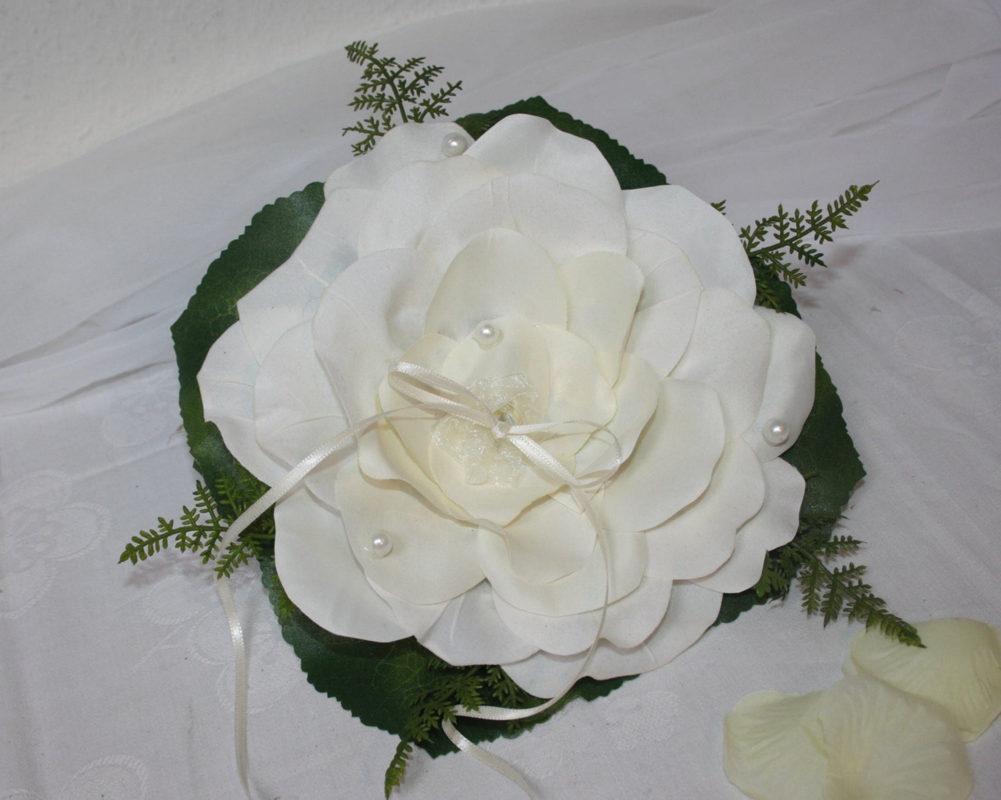 2039 Ringrose mit Blattrand