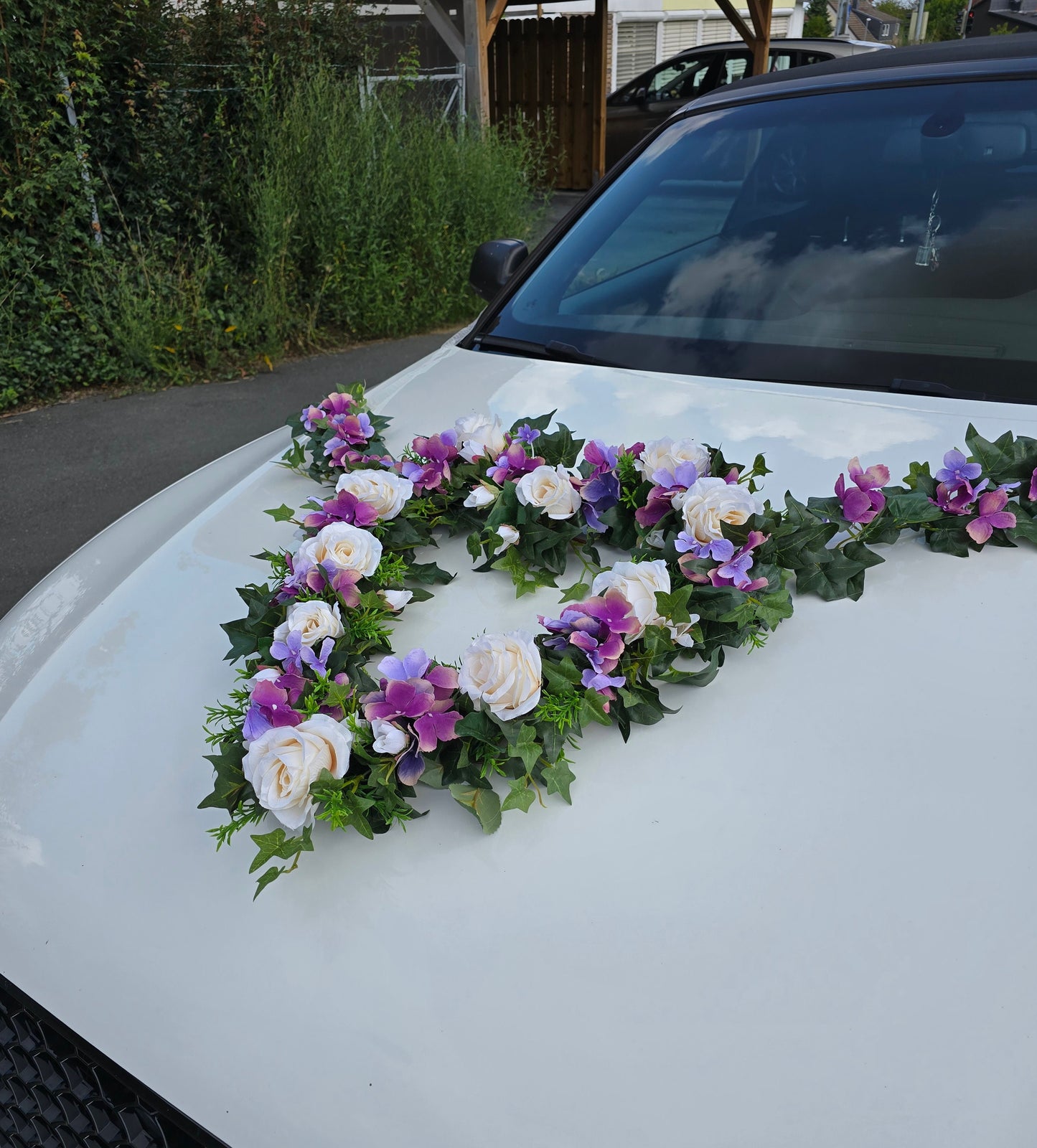 Autoherz wuschig mit Seitenarmen Rosen