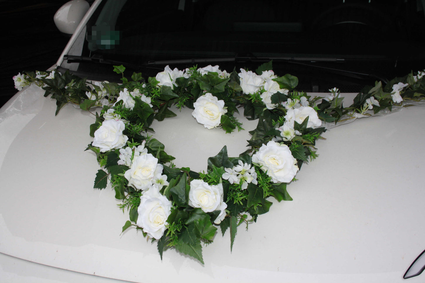 Autoherz wuschig mit Seitenarmen Rosen