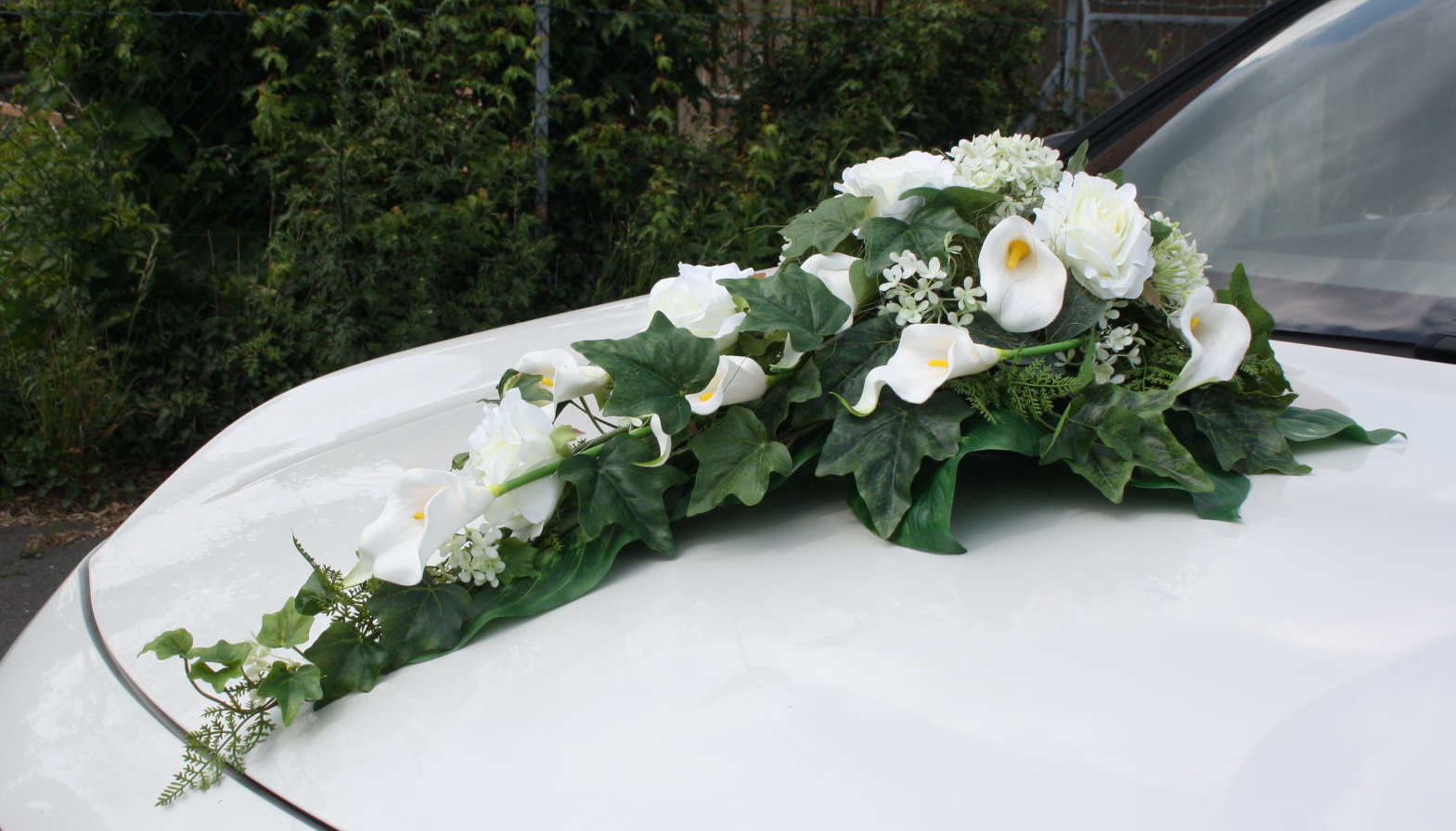 Autoschmuck Callas in Blumenwiese Sommer