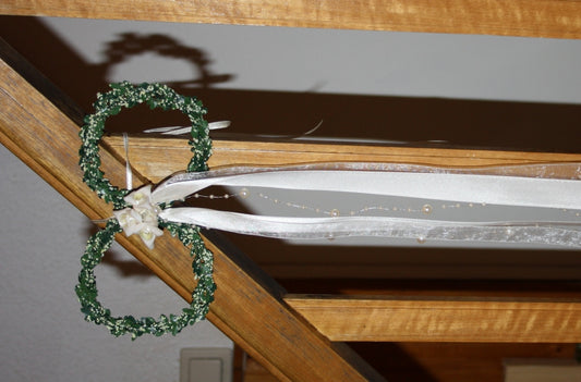 Bankdeko verschlungene Ringe