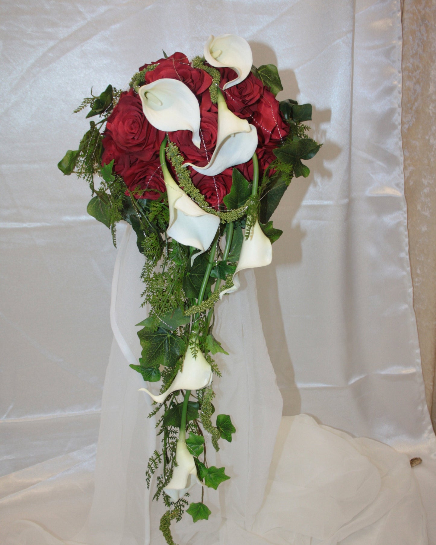 1035 Calla Brautstrauss modern verschlungen