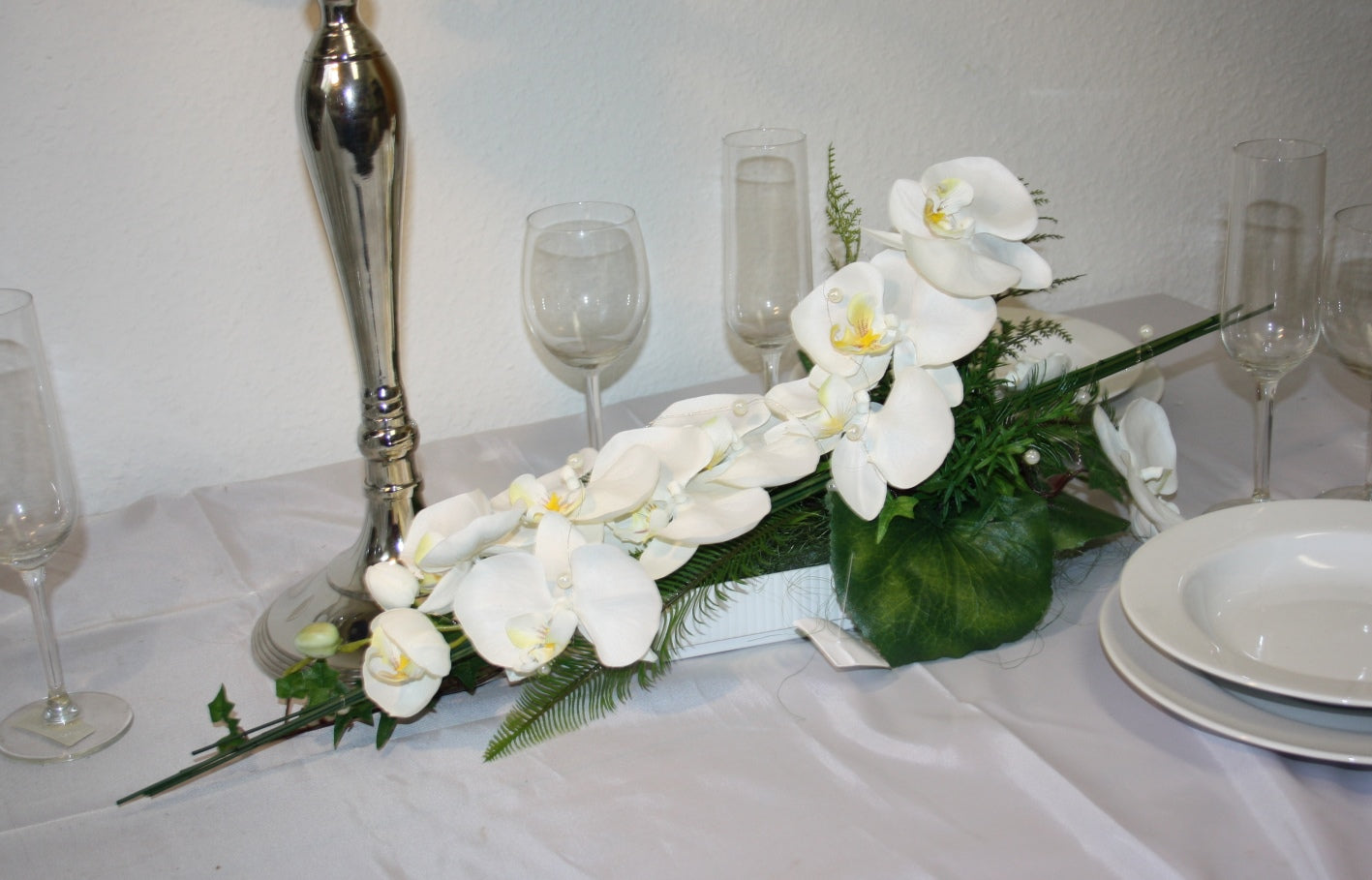 3031 Gesteck Orchideen modern