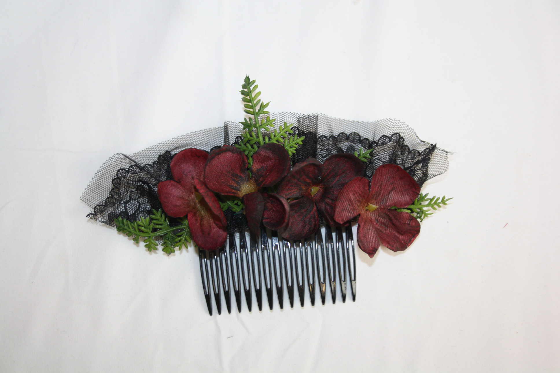 4018 Haarkamm Gothic schwarz Bordeaux