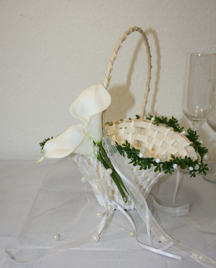 Streukorb Callas, Ranken und Perlen