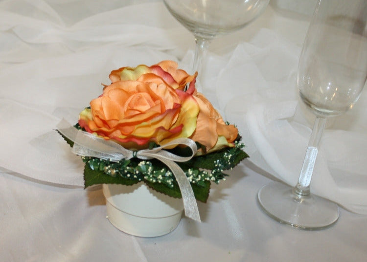 3058 Kleiner Topf mit drei Blüten