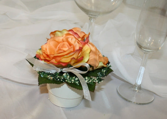 3058 Kleiner Topf mit drei Blüten