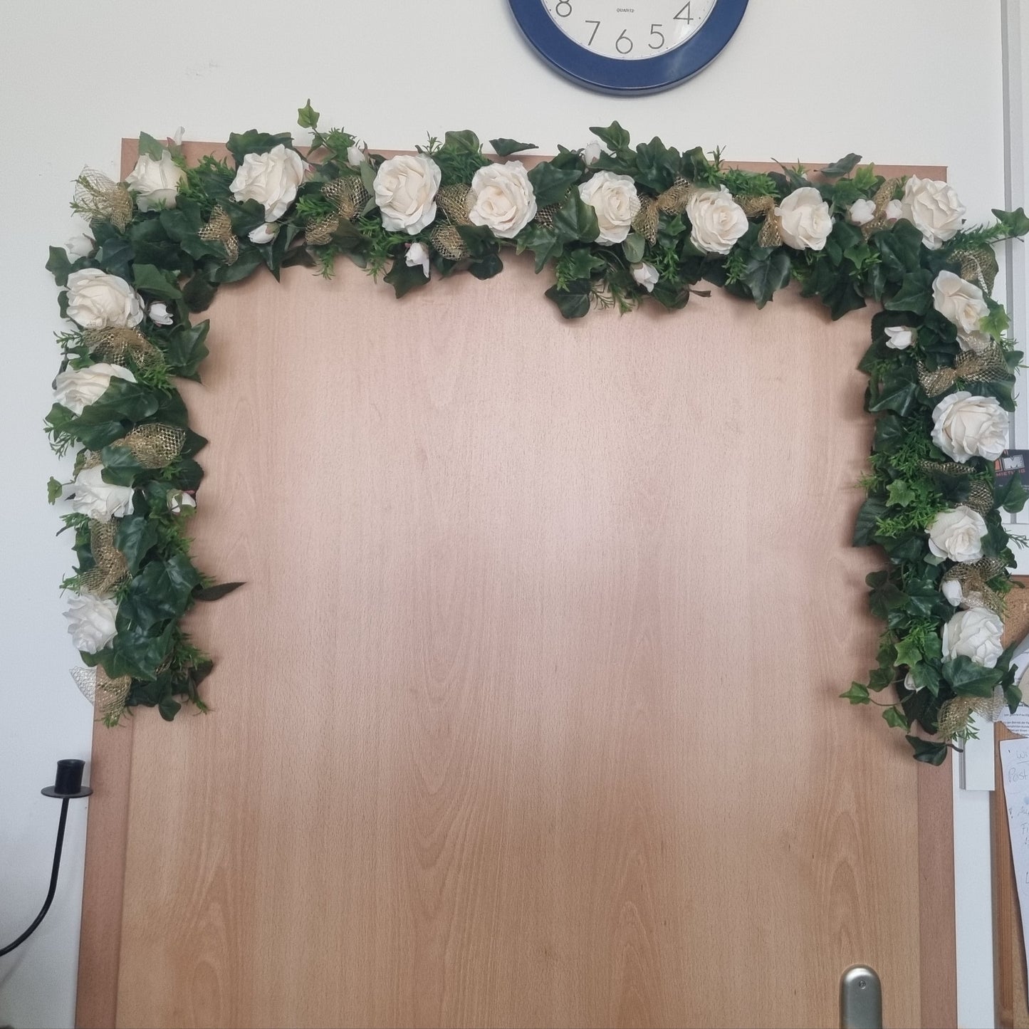 Girlande creme  mit Schleifen in gold