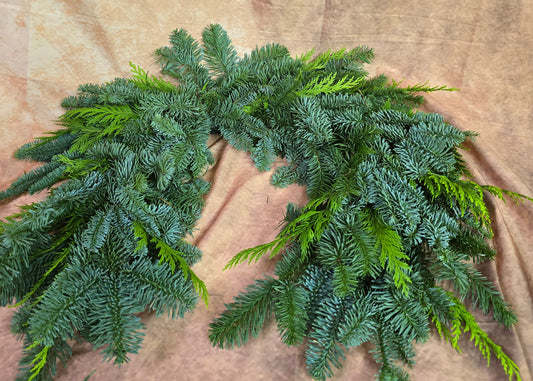 8019 halber Rohkranz frische Tanne, Tuja