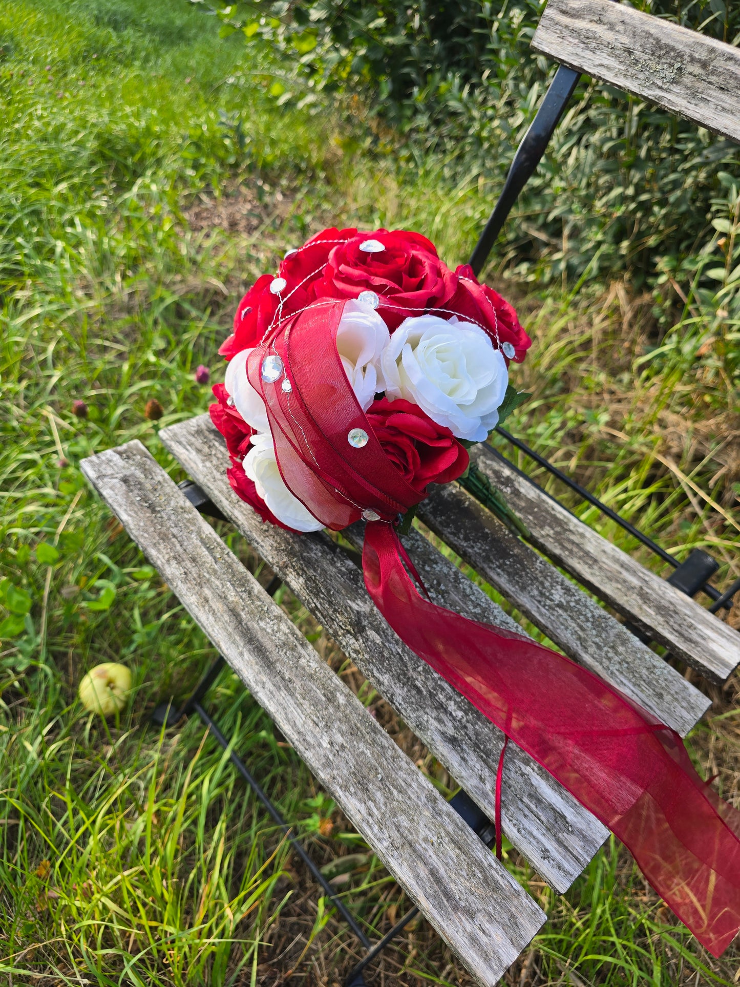 Rosenkugel zweifarbig Rot-cremeweiss