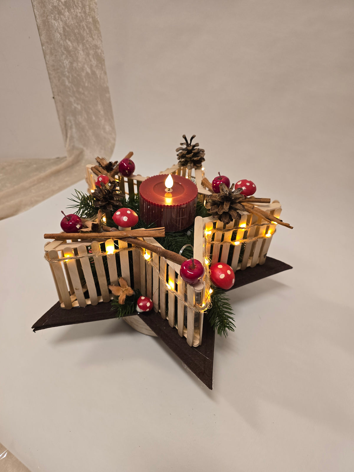 80613 Leuchtstern 35 cm aus Eisstäben mit LED Kerzen und Kette advent