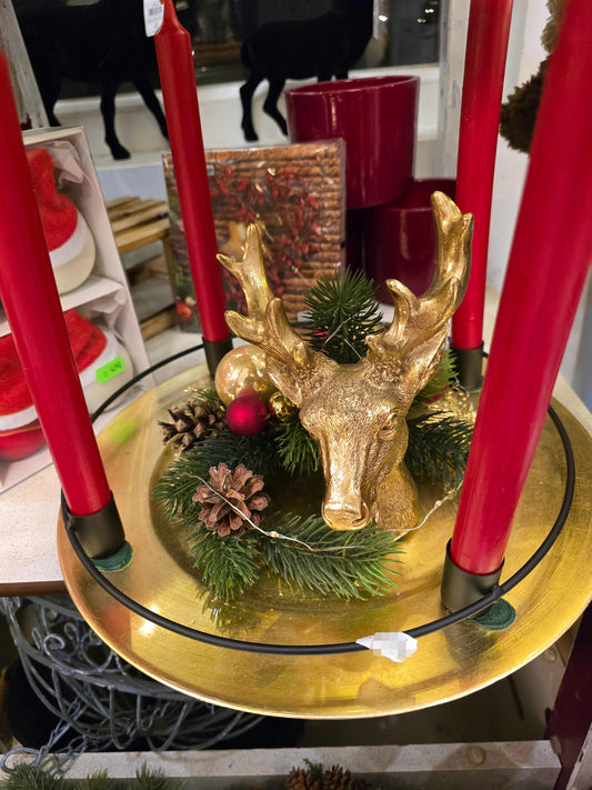 Adventgesteck mit 4 Kerzen und Hirsch