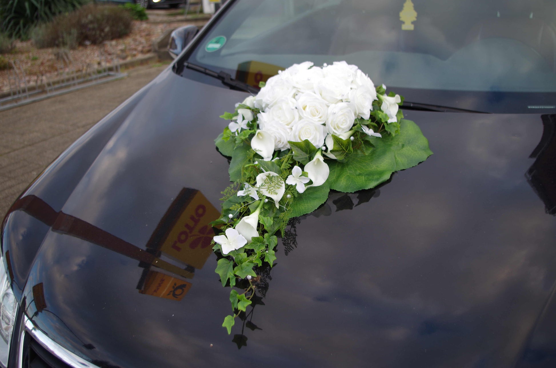 Autoherz mit Callas und Rosen gross weiss