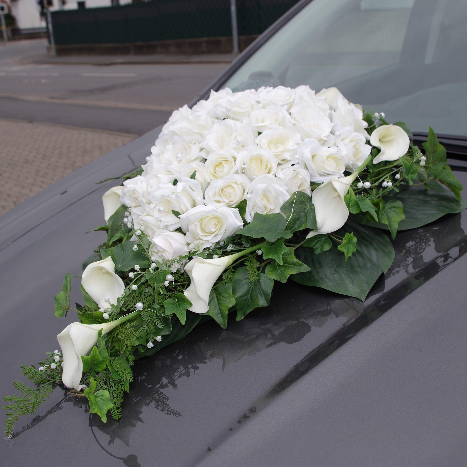 Autoherz mit Callas und Rosen gross weiss