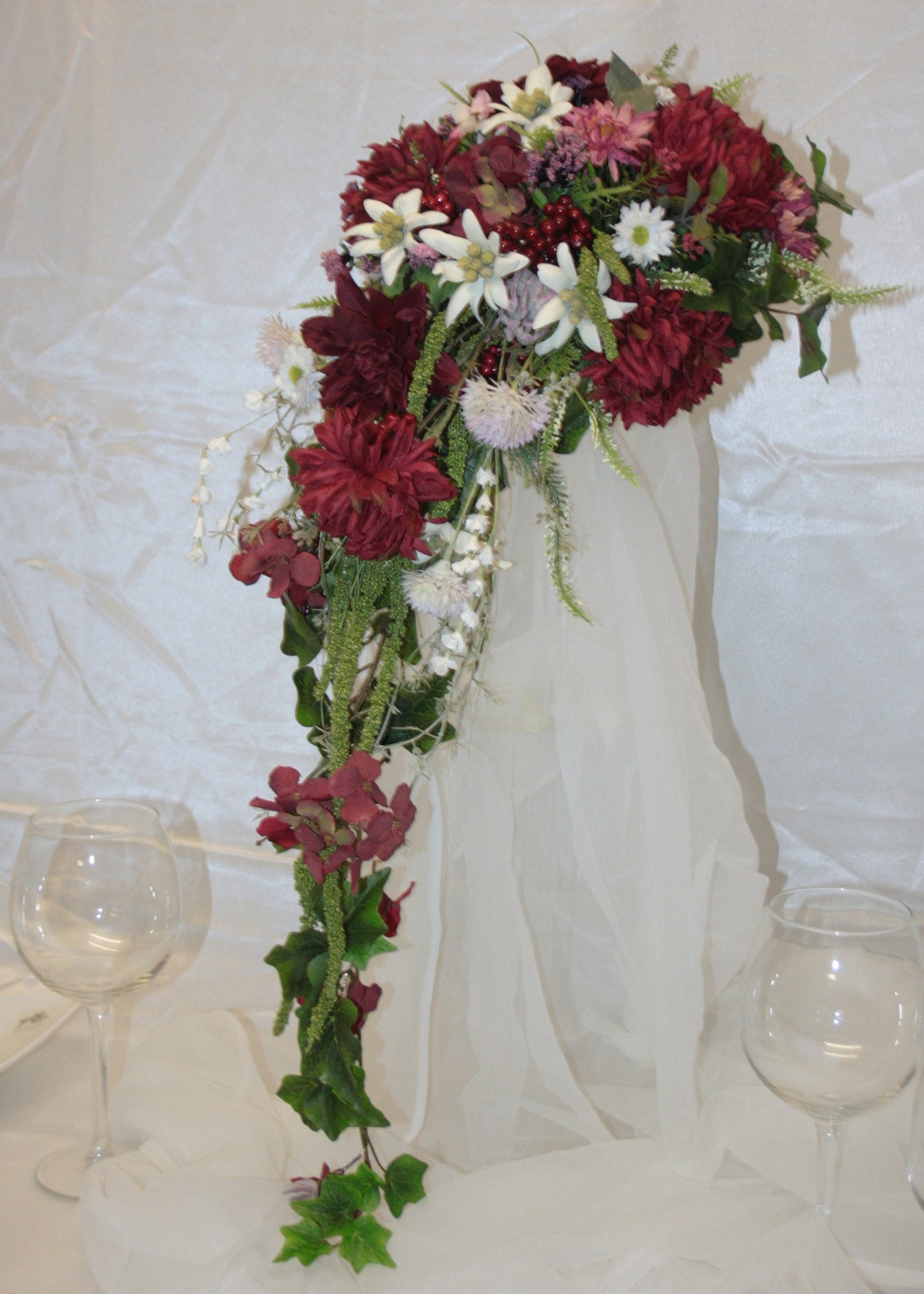 1062 Brautstrauß Herbst Wasserfall