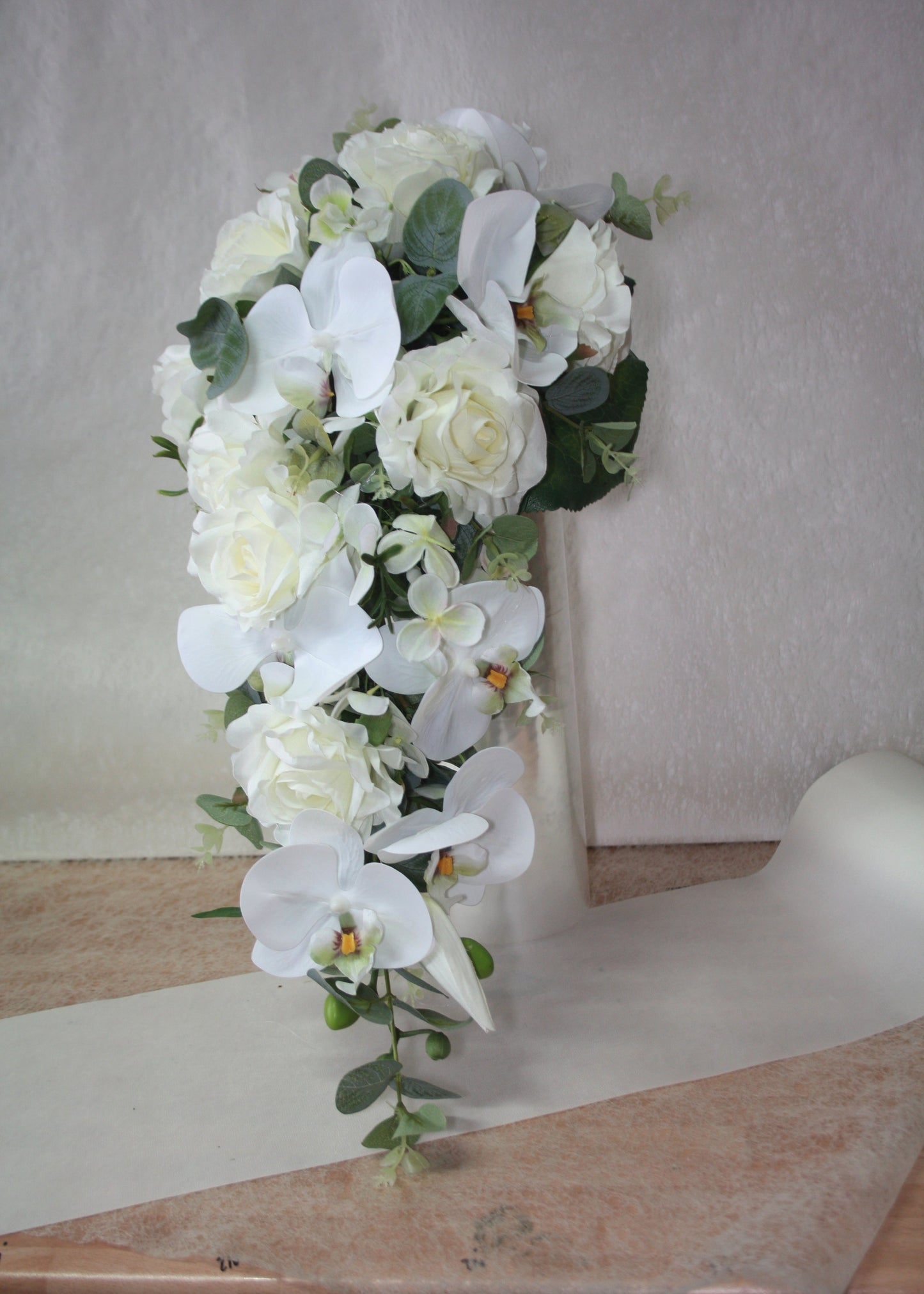 Brautstrauss Orchideen und eukalyptus