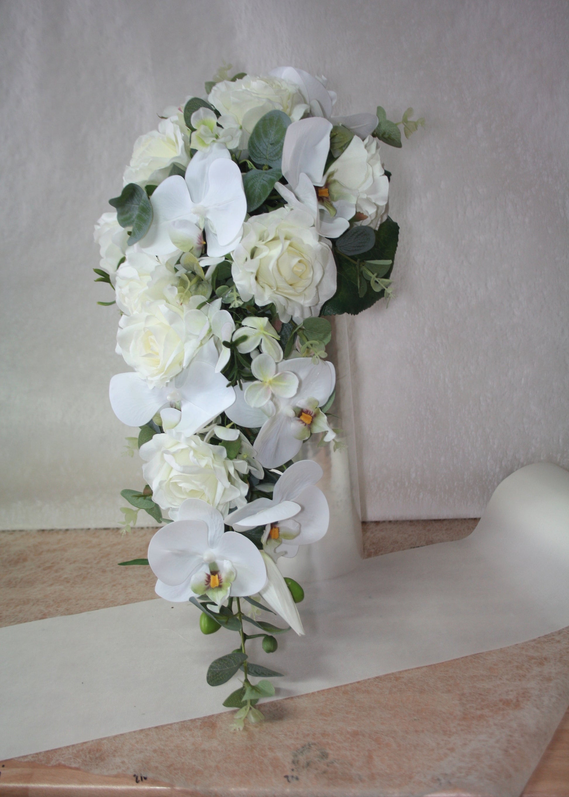 Brautstrauss Orchideen und eukalyptus