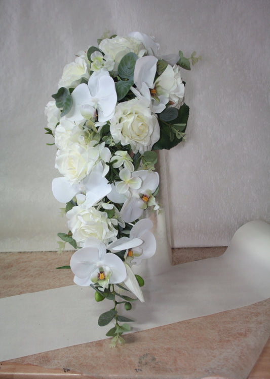 Brautstrauss Orchideen und eukalyptus