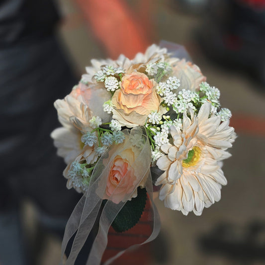 Brautstrauss Rosen-gerbera-schleierkraut
