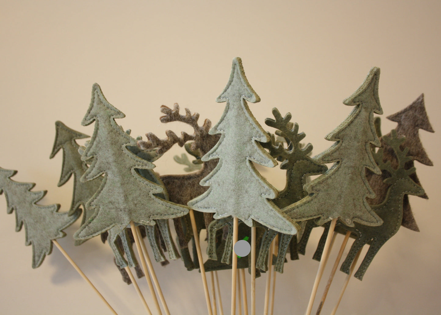 8068 Stecker Tanne und Hirsch 4er Türkis