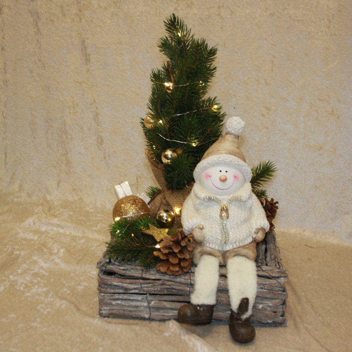 8052 Artificial Christmas tree arrangement with snowman, single item