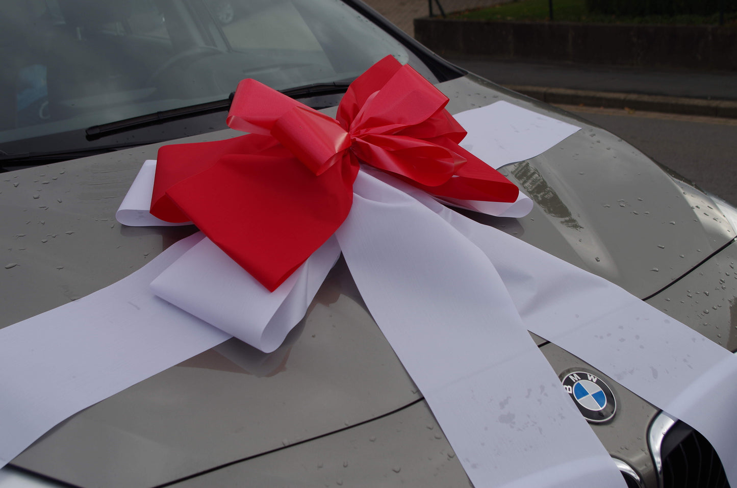 #9012 Schleife XXL Geschenk für Auto weiß-rot