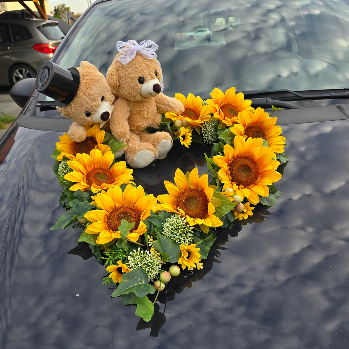 Brautauto Deko Bärenhochzeit Autoherz mit Sonnenblumen