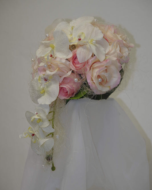 Vintage Strauss rosa mit Perlen