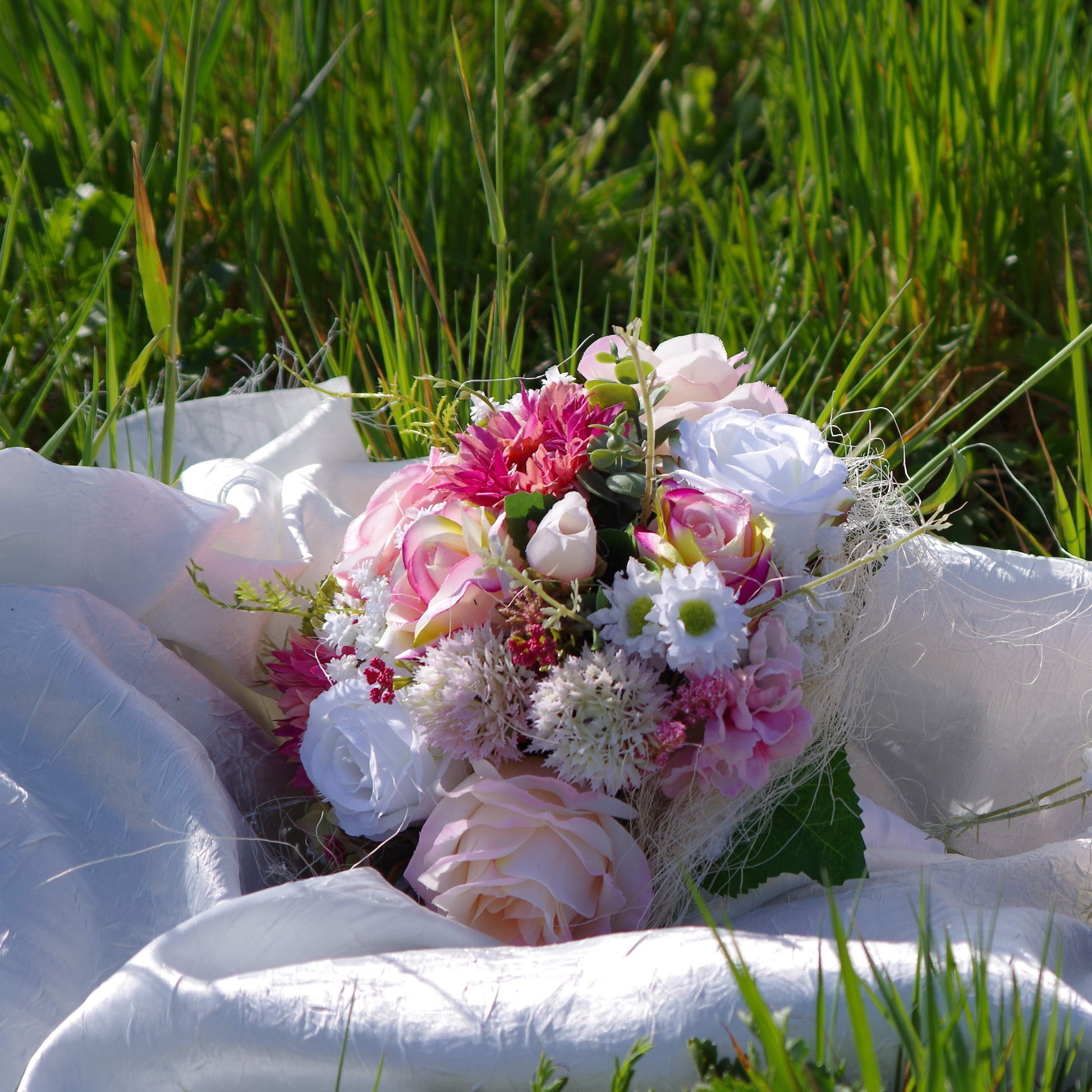 1004 Brautstrauss rosa Blütentraumkugel