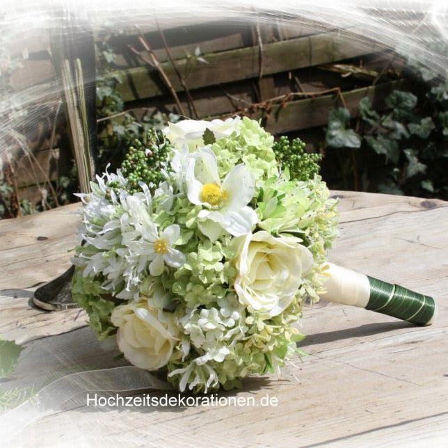 1014 Kugelstrauss Countryhochzeit grün