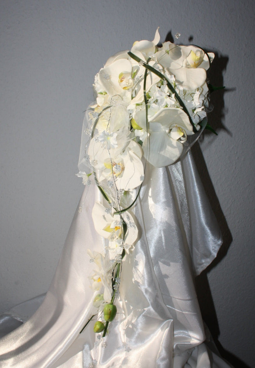 1049 Brautstrauá Orchidee mit Tüll