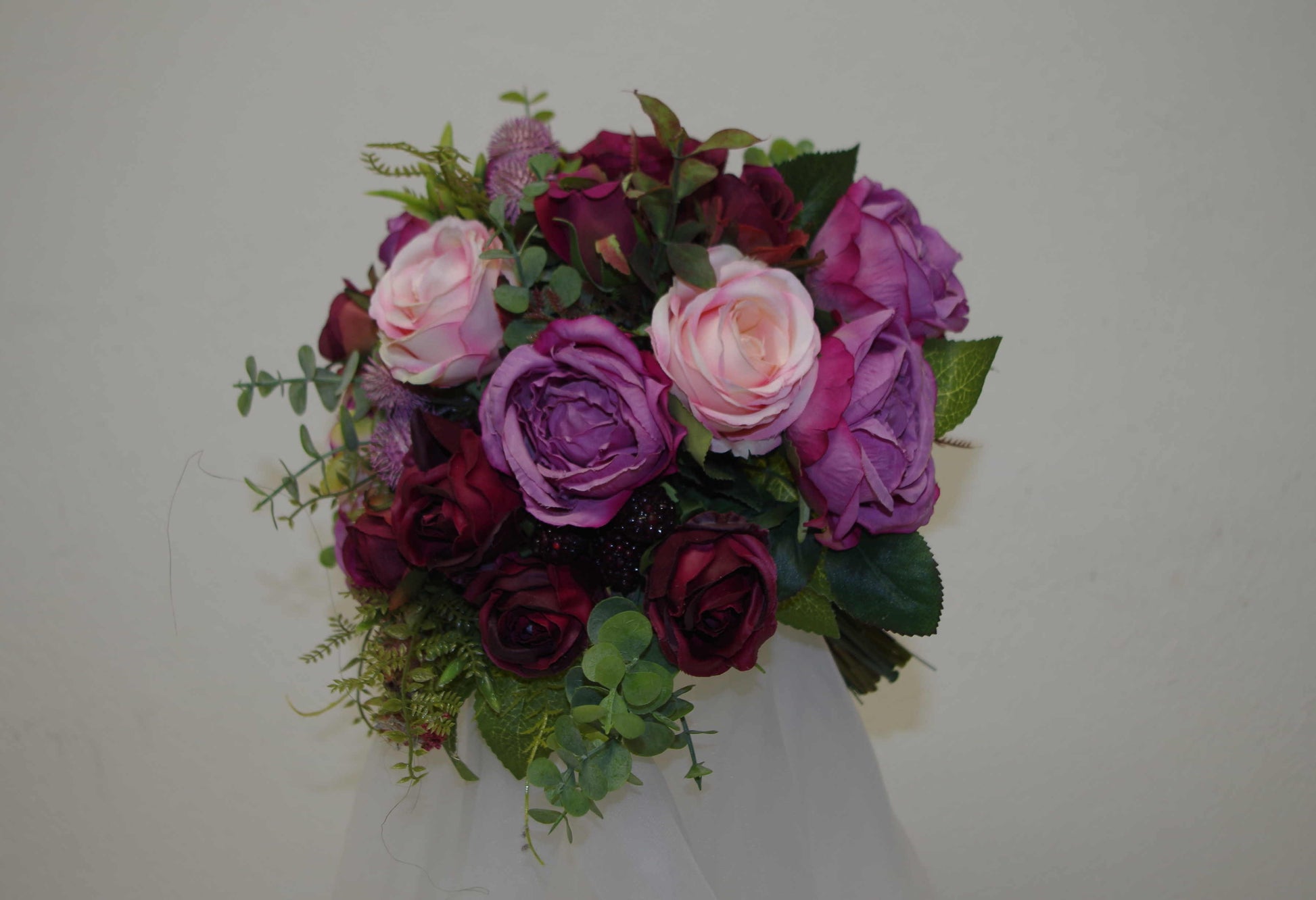 Brautstrauss Beerentraum bordeaux-pink