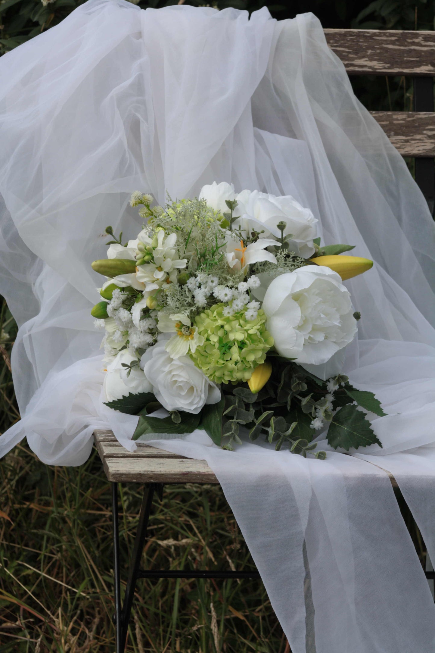 1001 Brautstrauß Pfingstrosen cremeweiss