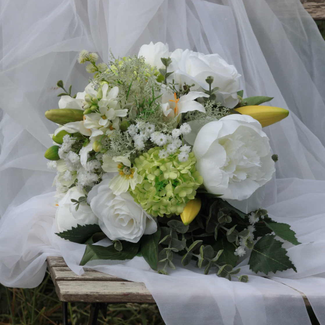 1001 Brautstrauß Pfingstrosen cremeweiss