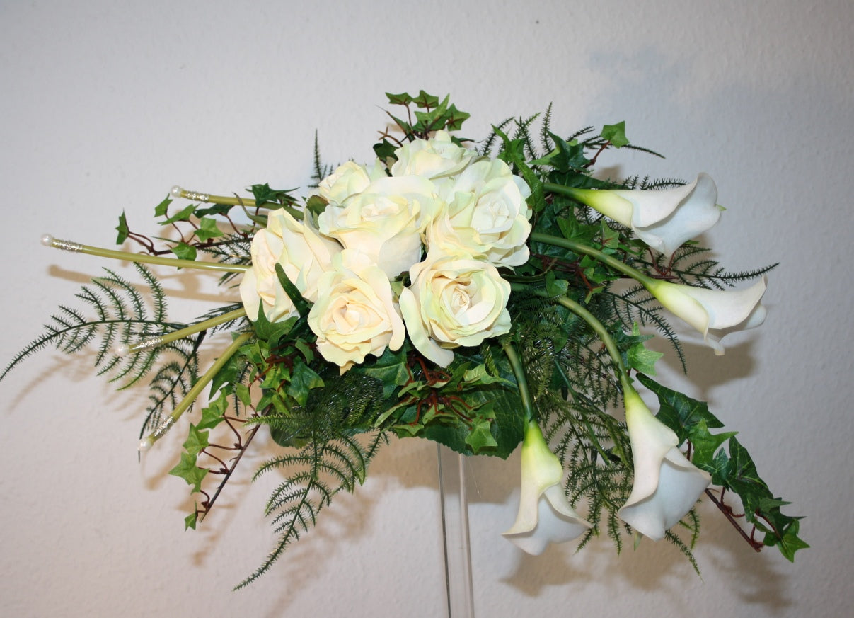 Brautstrauss Callas wild