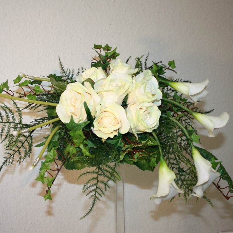 Brautstrauss Callas wild
