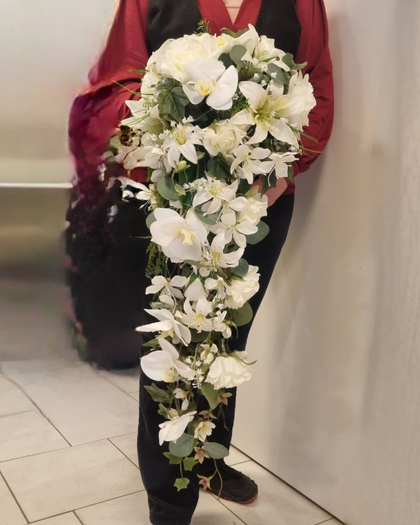 1048 Brautstrauss XXL Diana weiß/ cremeweiß