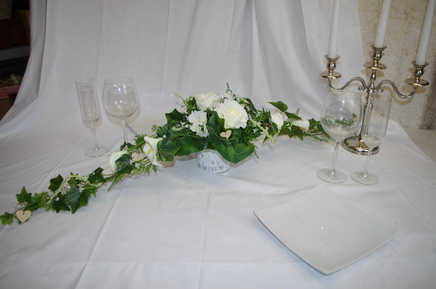 #3013 Pokal mit Ranken Callas und Rosen