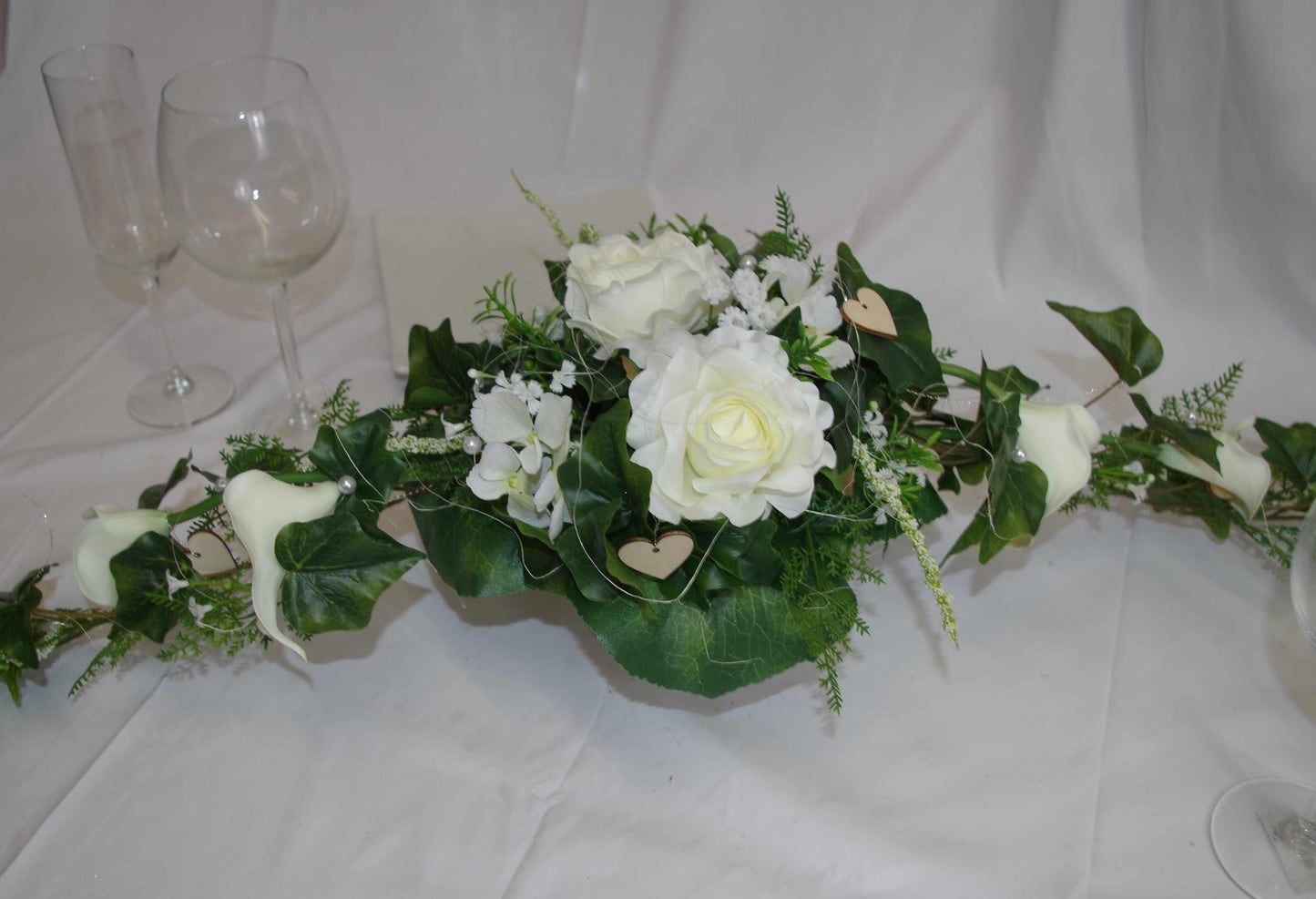 #3013 Pokal mit Ranken Callas und Rosen