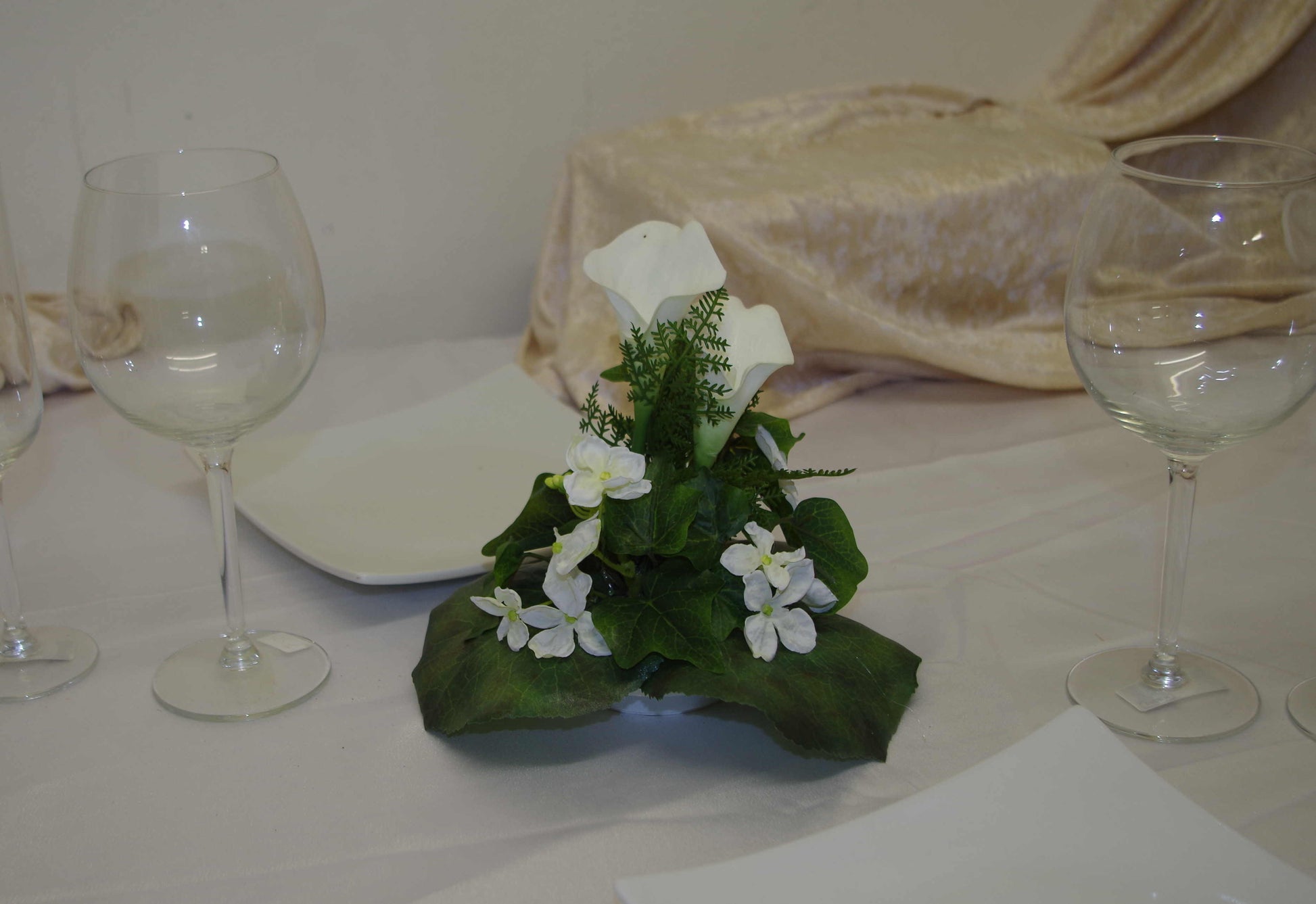 3003 kleines Callagesteck runde Tische