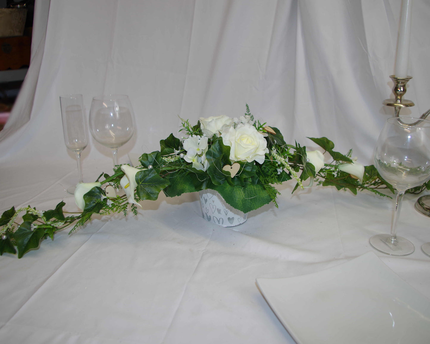 3013 Pokal mit Ranken Callas und Rosen