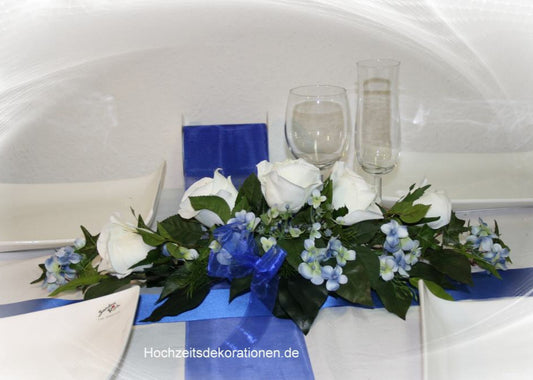 kleines Gesteck Linie 1