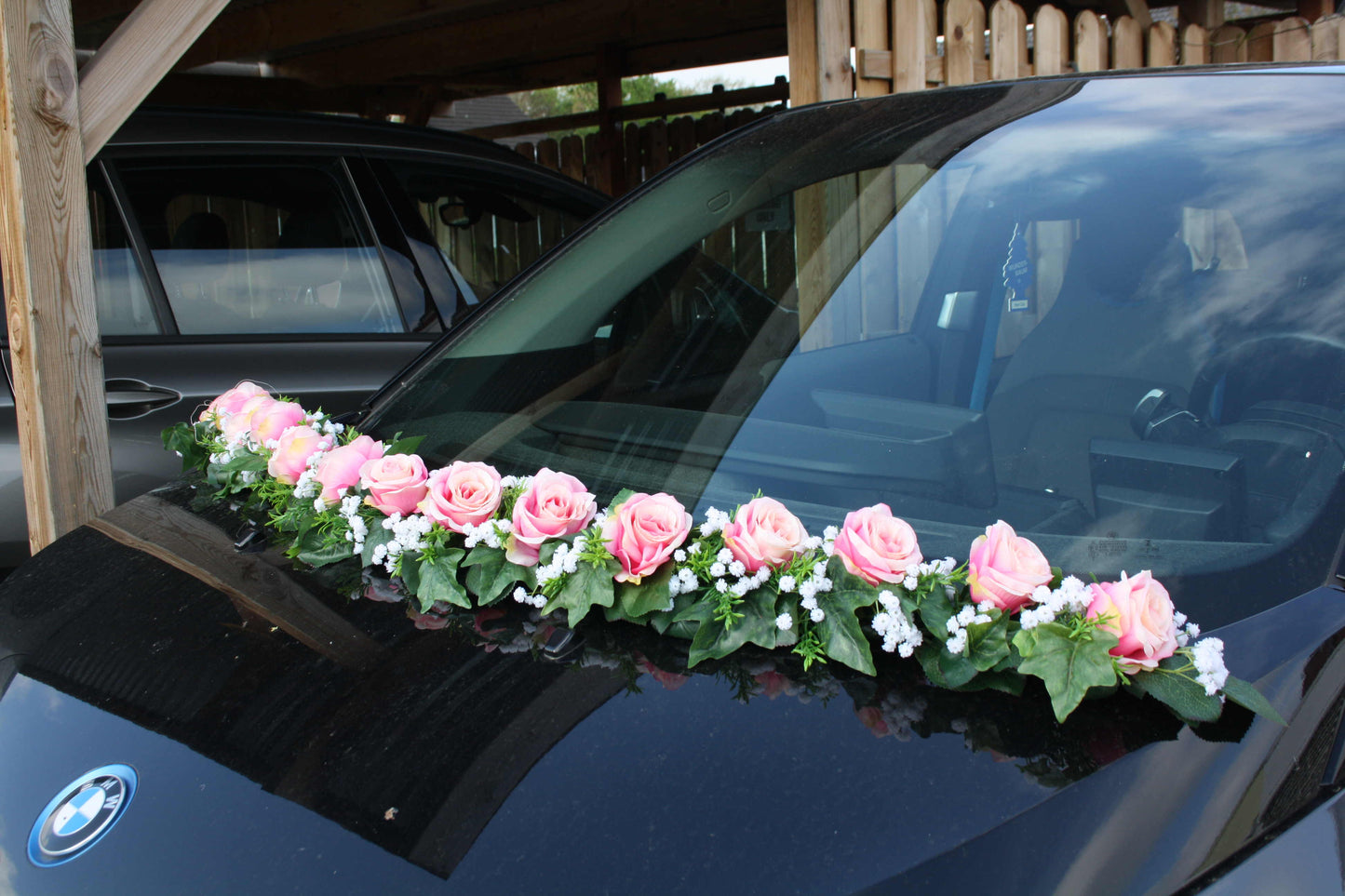 Autogirlande Hochzeit Rosen mit Schleierkraut
